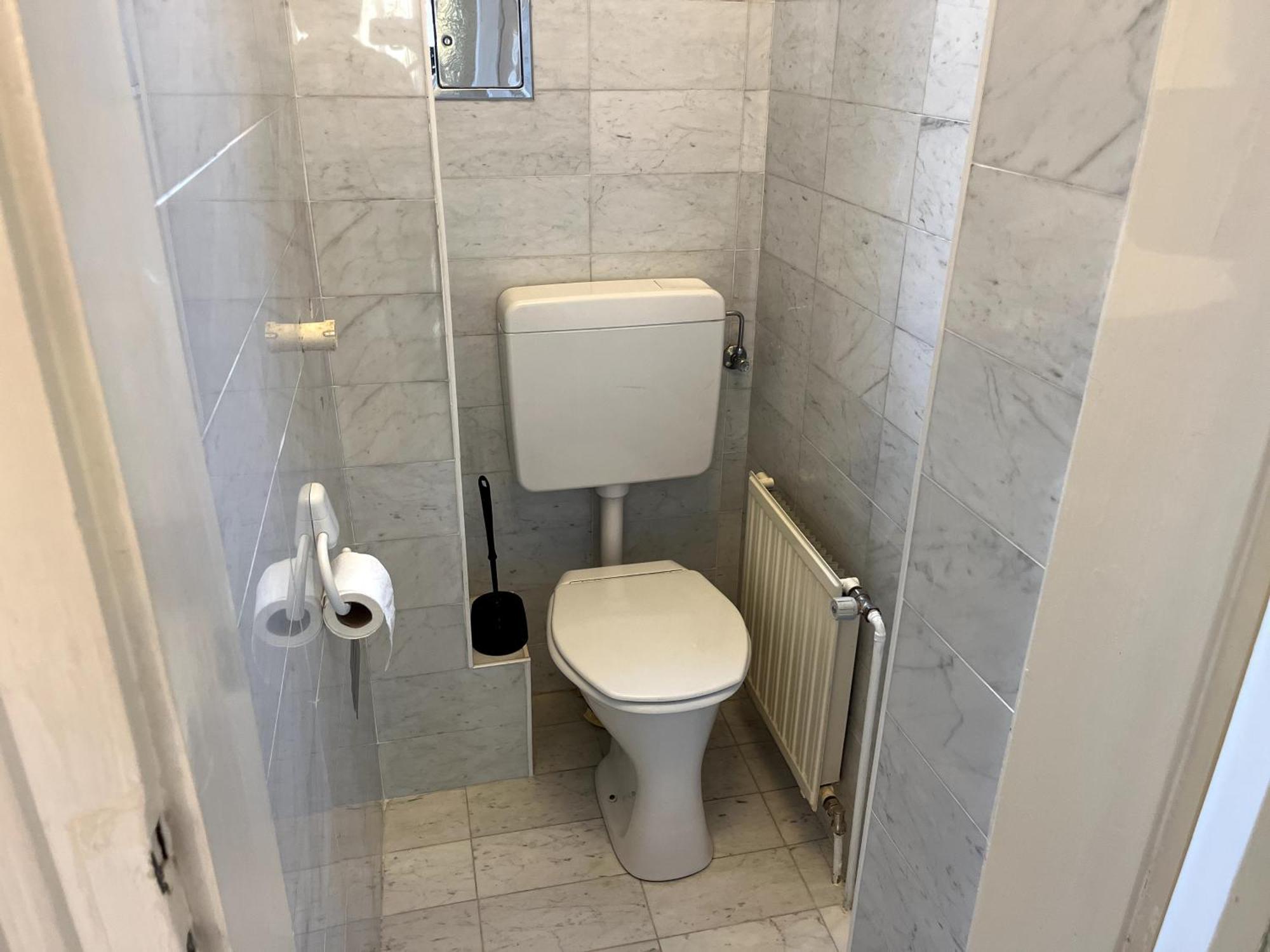 Cozy Two-bedroom Near Metro Vienne